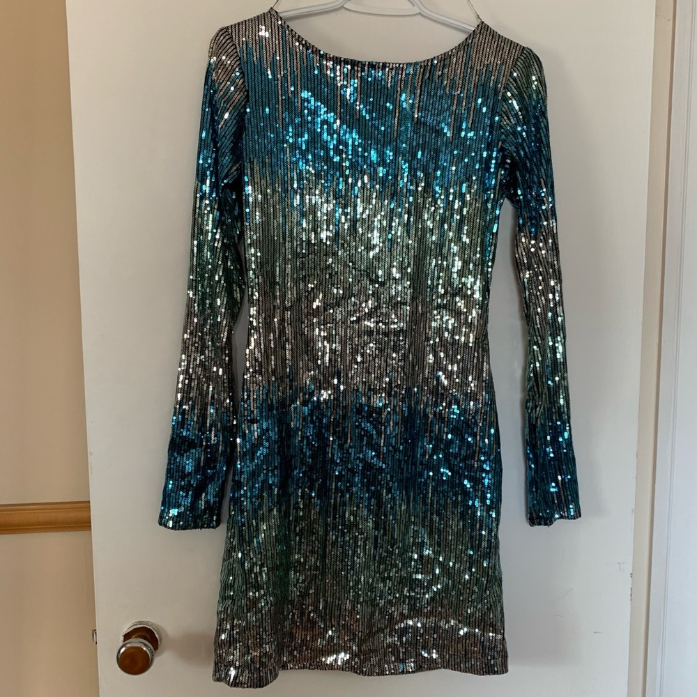 Sparkly long sleeve sequins dress - Size XS Pam Chorley